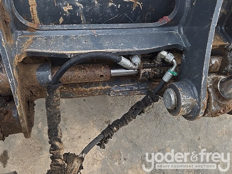 2014-deere-310sk-image-22