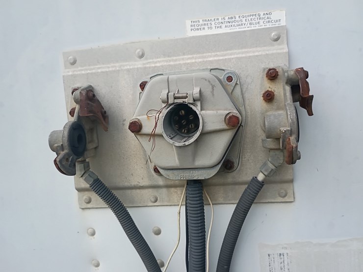 2000-utility-van-image-10