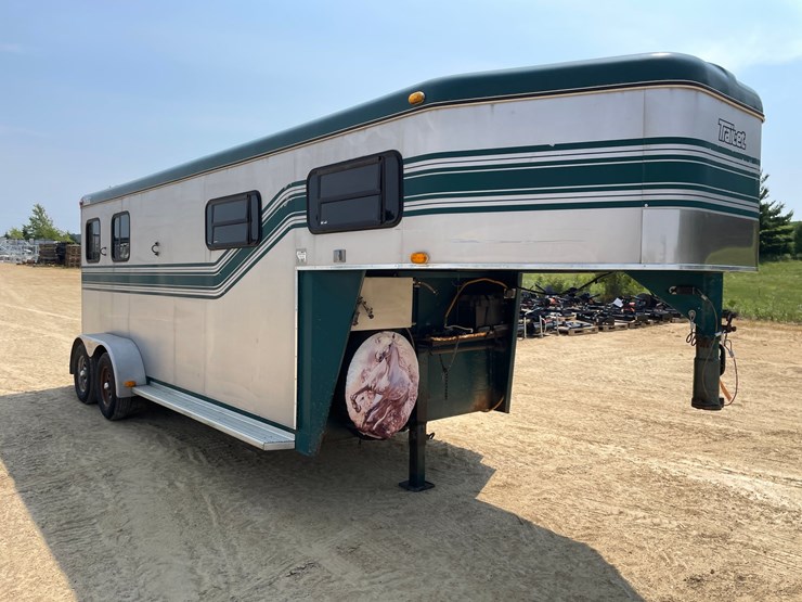 #103-•-1998-trailet-2-horse-trailer-with-overnight-package-(has-wi-title)-image-3