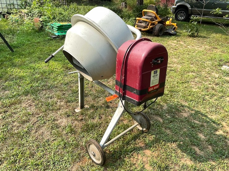 #5730-•-tool-shop-cement-mixer-image-1