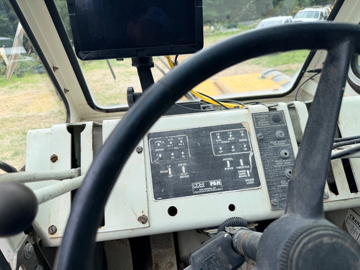 #24150-•-1992-p&h-mobile-35-ton-crane-image-94