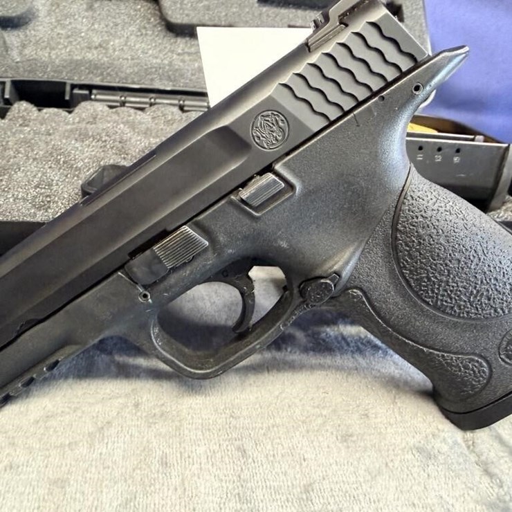 GS - Smith and Wesson M&P 40