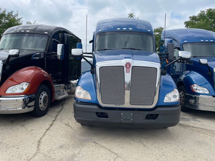 2020-kenworth-t680-image-2