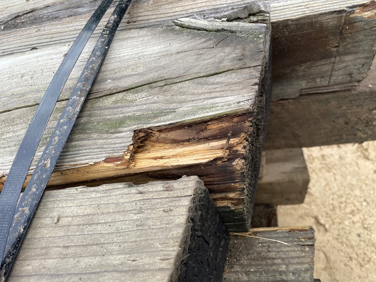 #3636-•-bundle-of-used-guard-rail-posts-image-12