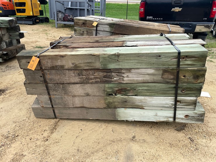 #3632-•-bundle-of-used-guard-rail-posts-image-6