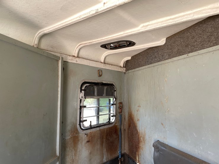 #103-•-1998-trailet-2-horse-trailer-with-overnight-package-(has-wi-title)-image-83