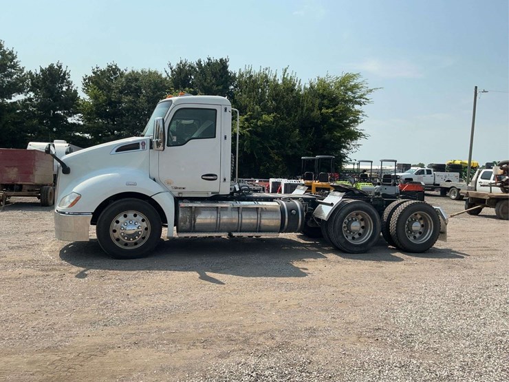 2018-kenworth-t680-image-4