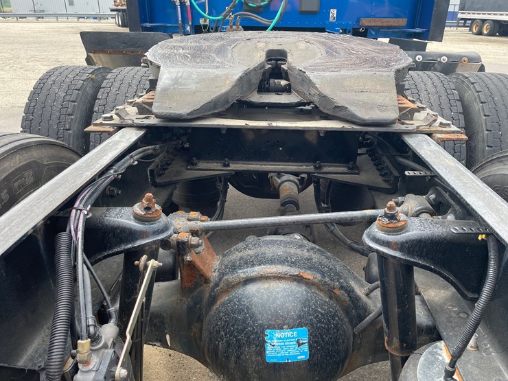 2020-kenworth-t680-image-17