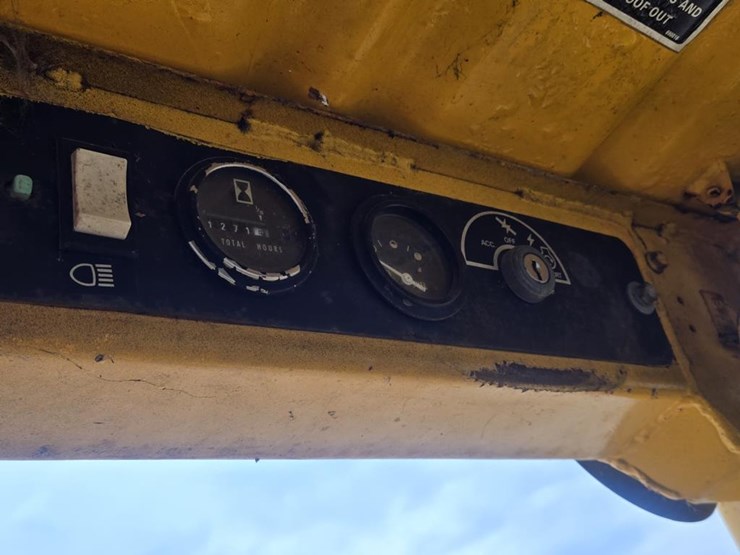 john-deere-570-image-17