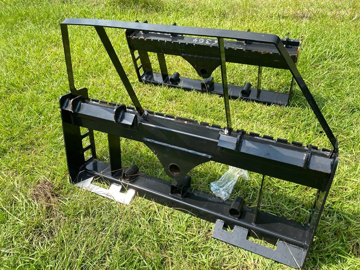 #122-•-pallet-fork-frame-image-2