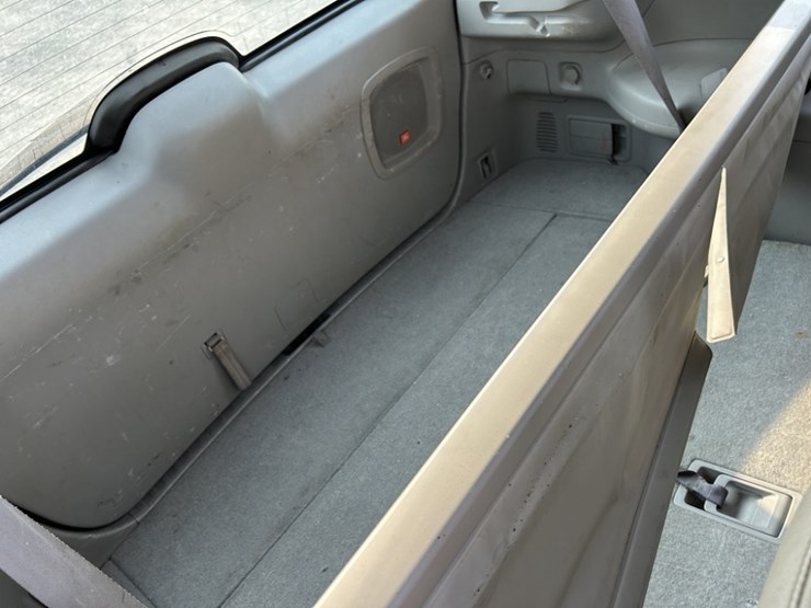 2010-toyota-highlander-image-39