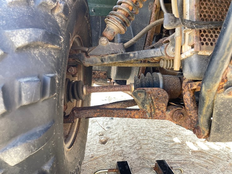 #1231-•-2000-arctic-cat-4-wheeler-with-5'-moose-plow-image-37