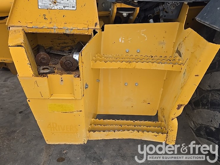 2014-deere-310sk-image-41