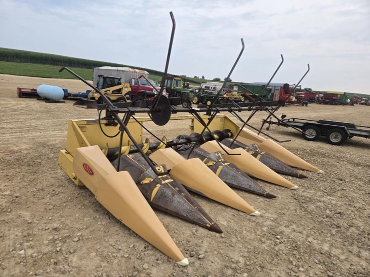 new-holland-974-image-1