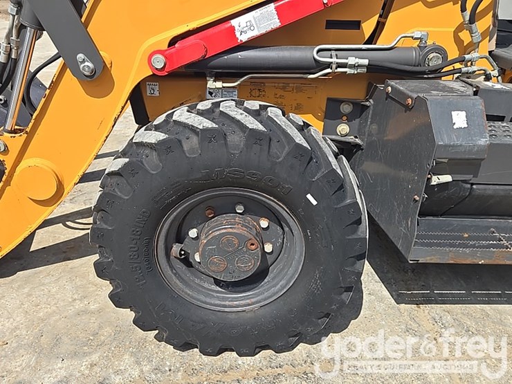 2018-case-580sn-image-9