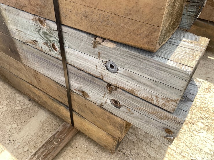 #3607-•-bundle-of-used-guard-rail-posts-image-11