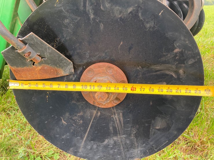 2015-john-deere-2620-image-33