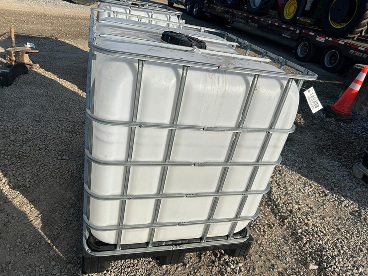 water-tank-tote-image-4