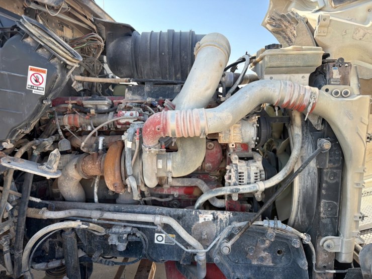 2013-kenworth-t660-image-15