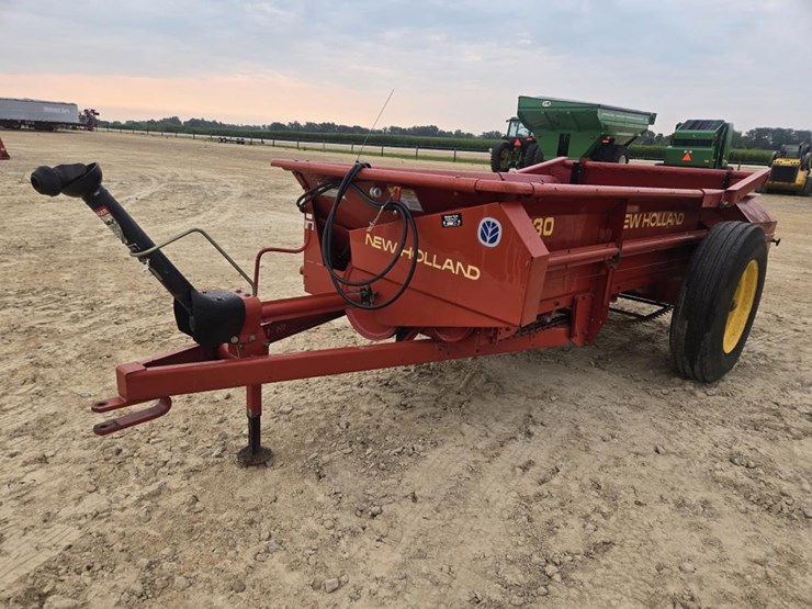 new-holland-130-image-1