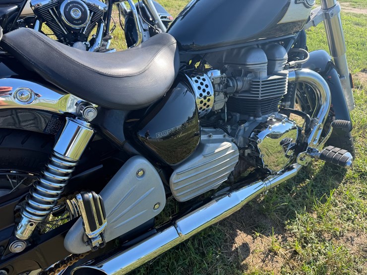 #108-•-2002-triumph-americain-motorcycle-image-7