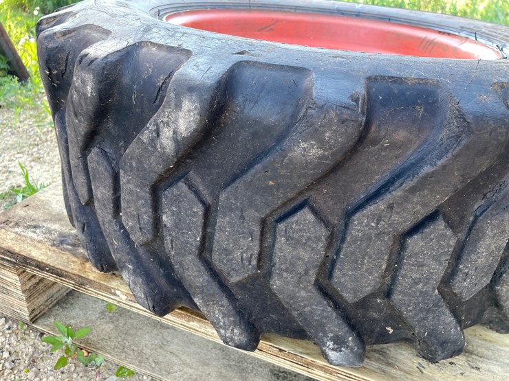 #3592-•-dico-8-lug-pattern-tire-and-rim-image-10