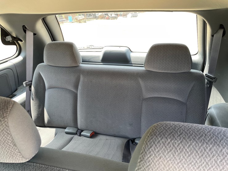 2006-chrysler-town-&-country-image-48