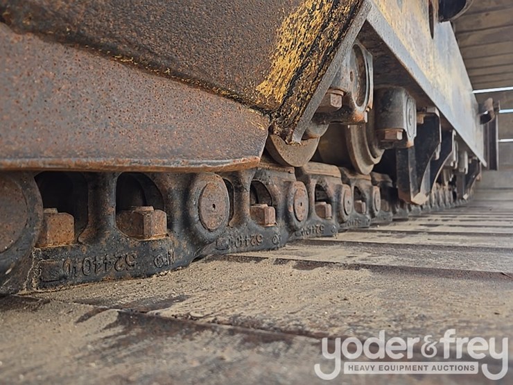 2019-caterpillar-336-image-13