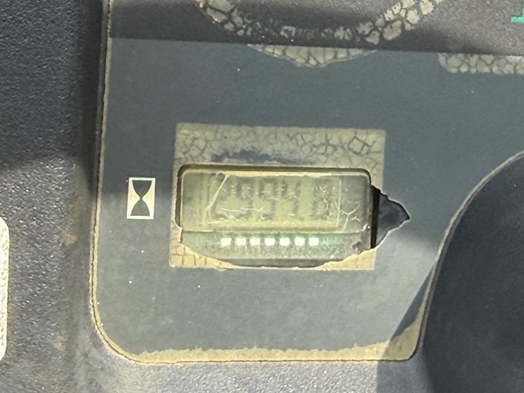 2014-john-deere-gator-tx-image-19