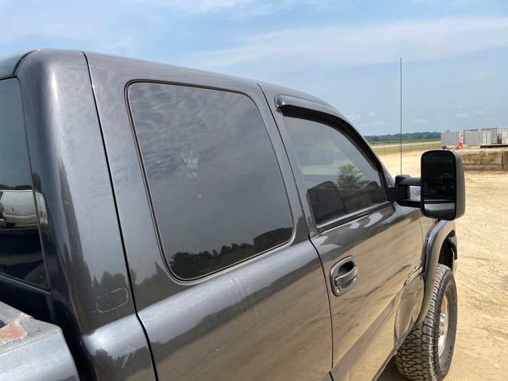 2003-chevrolet-silverado-2500hd-image-29