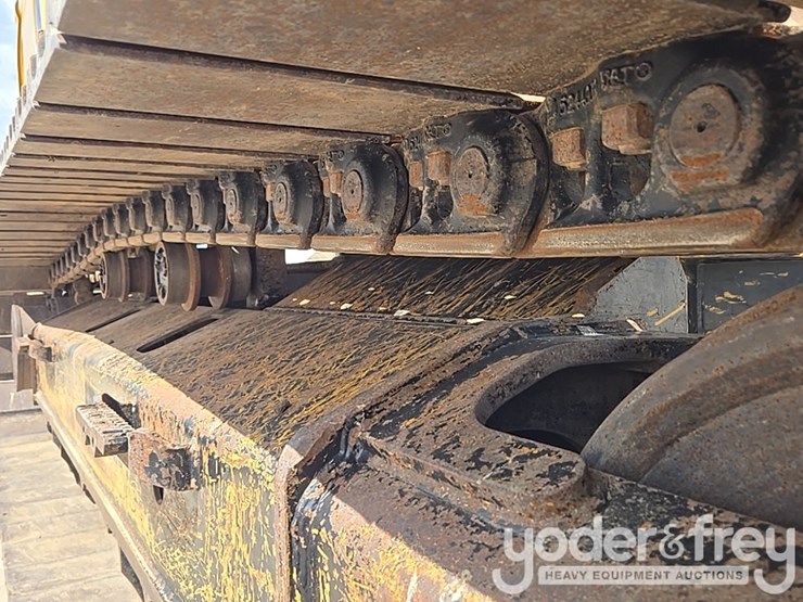 2019-caterpillar-336-image-17