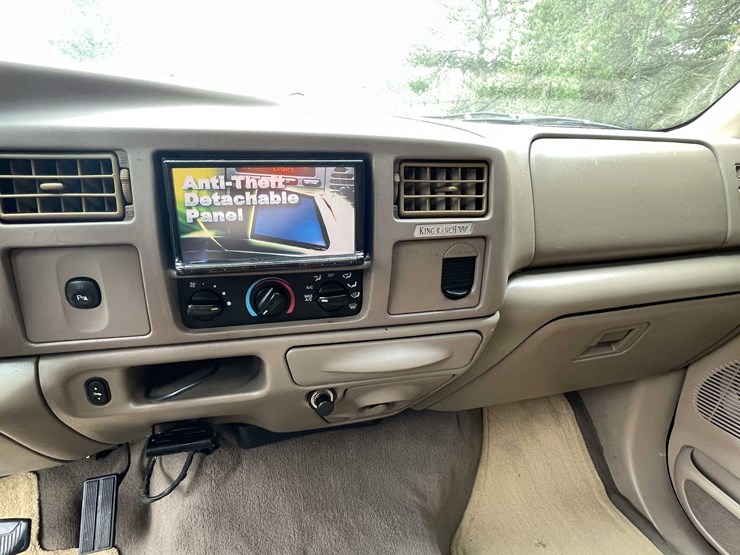 #5703-•-2004-king-ranch-ford-(has-wi-title)-image-76
