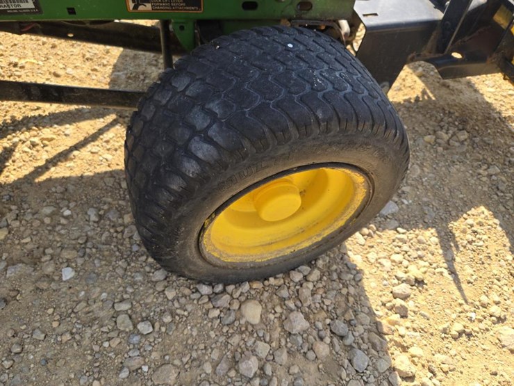 john-deere-gt235-image-8