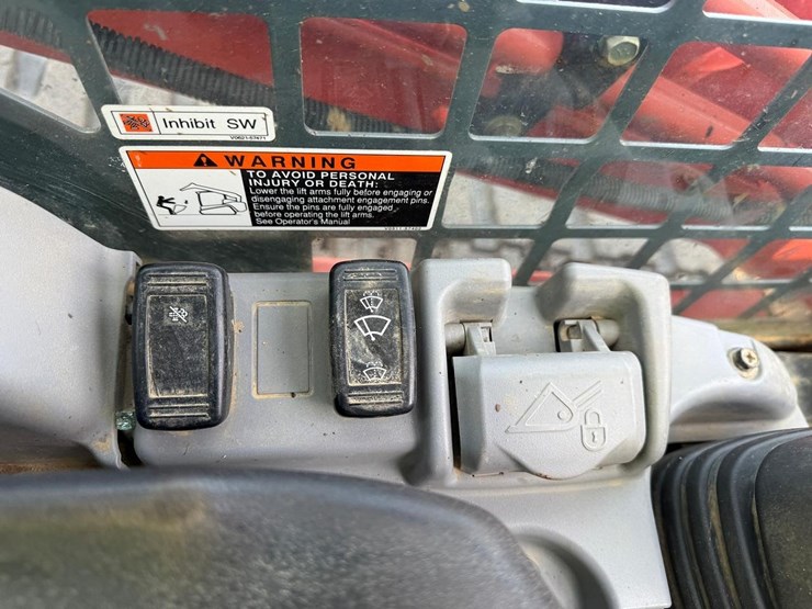 2024-kubota-svl97-2-image-25