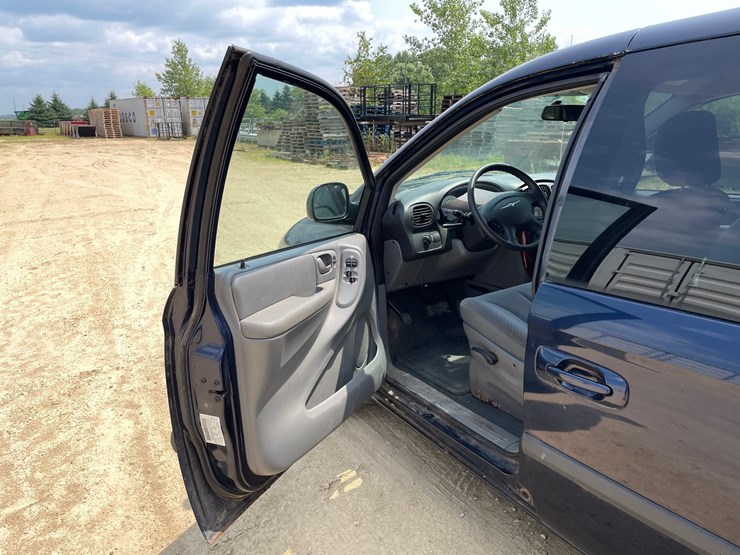 2006-chrysler-town-&-country-image-20