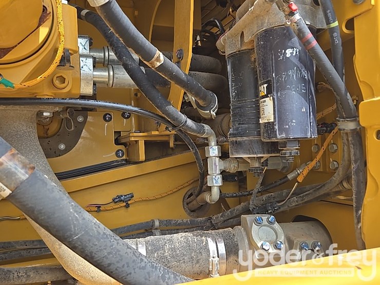 2019-caterpillar-336-image-43