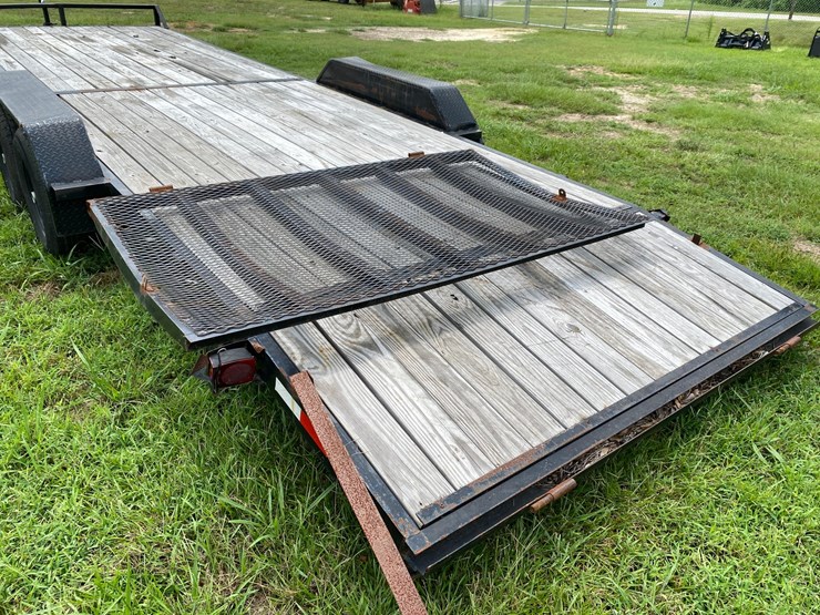 #117-•-2023-new-generation-7’x-26"with-dovetail-utility-trailer-image-7