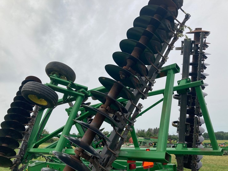 2015-john-deere-2620-image-10