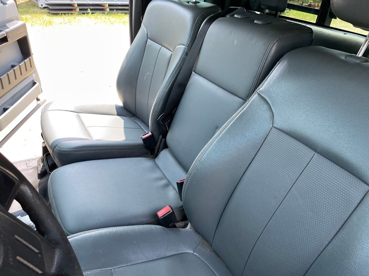 2015-ford-f550-image-48