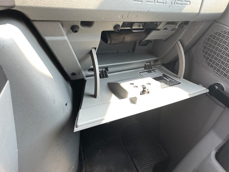 2009-ford-e350-image-61