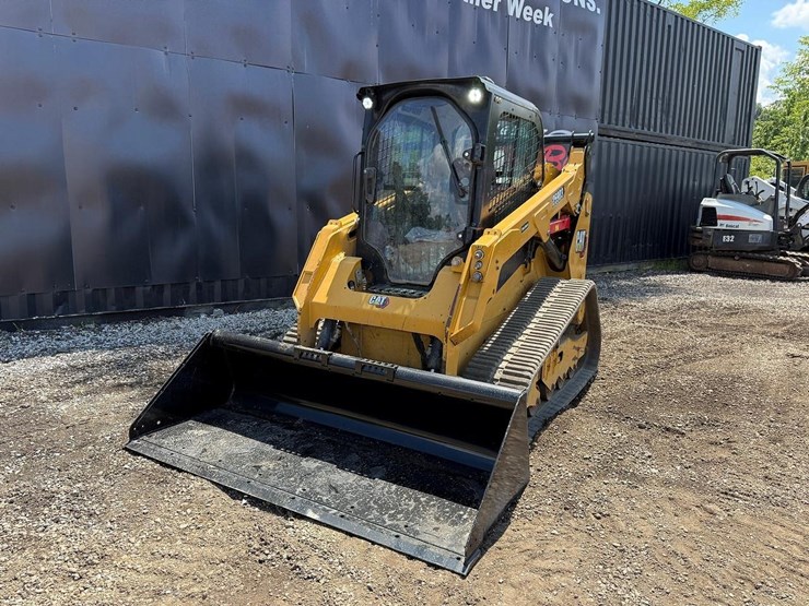 2023-caterpillar-259d3-image-8