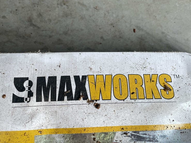#5745-•-max-works-hitch-mount-cargo-carrier-image-3