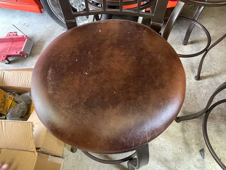 #5740-•-(4)-bar-stools-image-5