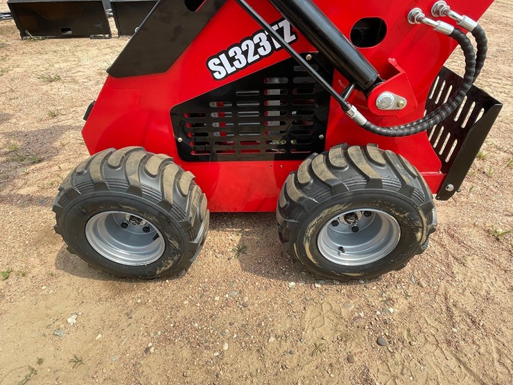 #5595-•-mms-sl-323tz-mini-skid-steer-loader-(mosinee,-wi)-image-14