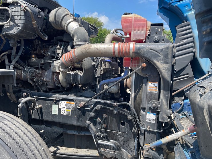2020-kenworth-t680-image-31