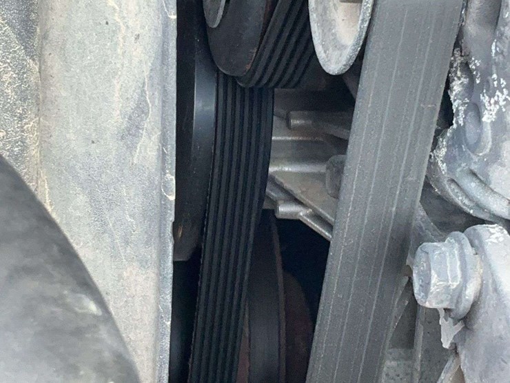 2004-chevrolet-silverado-1500-image-12