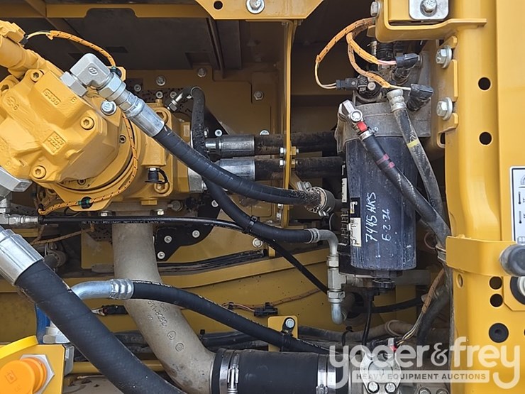 2019-caterpillar-336-image-41