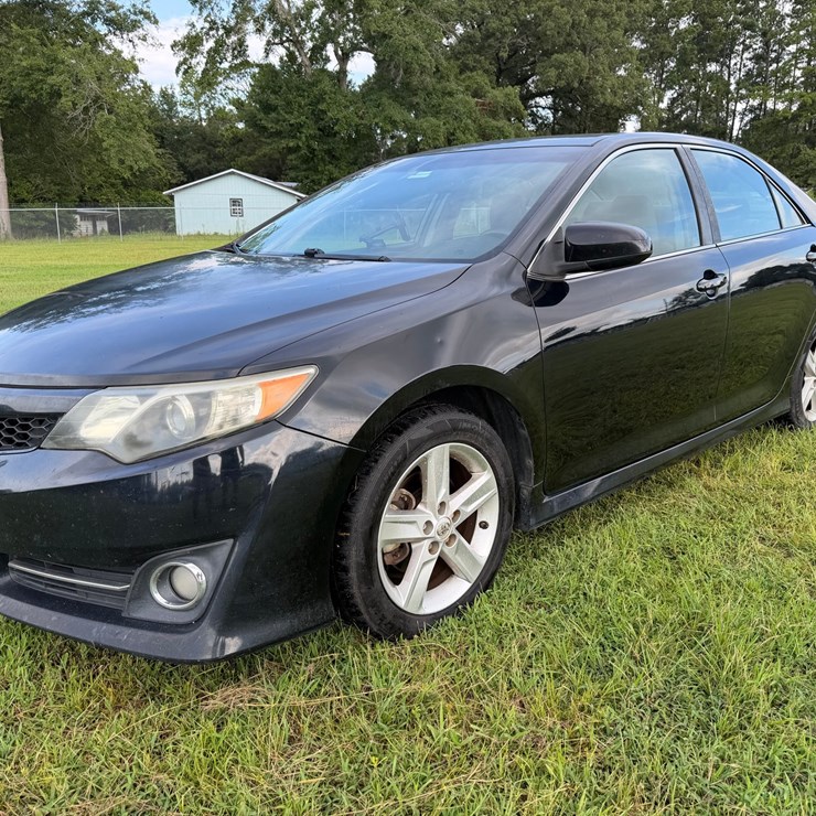 #106 • 2013 Toyota Camry Passenger Car