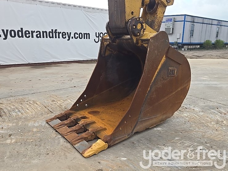 2019-caterpillar-336-image-21