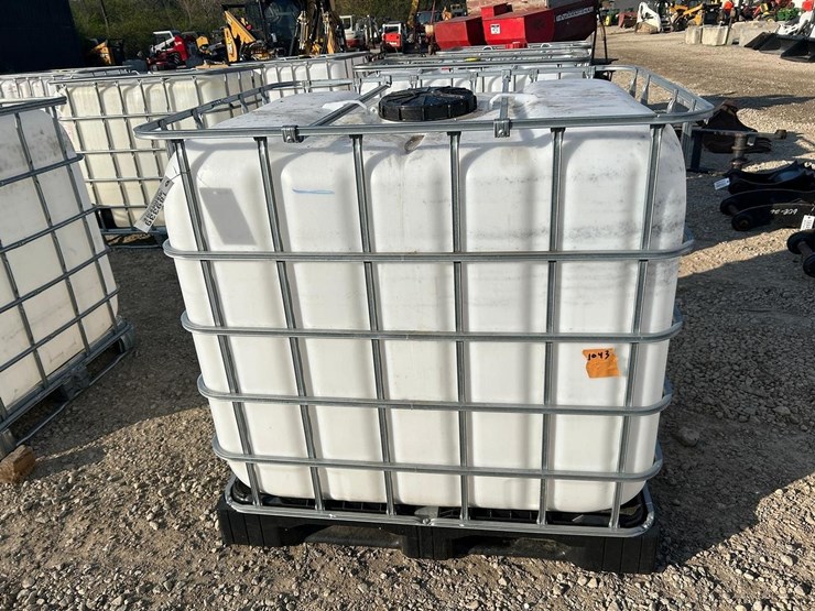 water-tank-tote-image-1